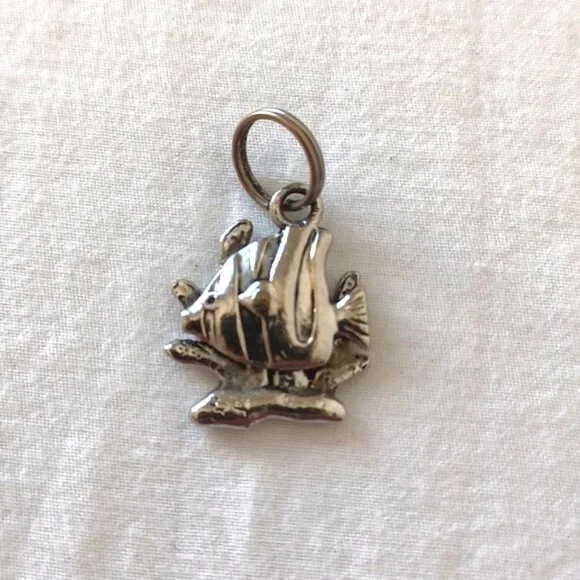 3/$25 SALE SET OF 3 Metal Charms for Bracelet Keychain, Seashell Whistle Fish - Picture 7 of 12